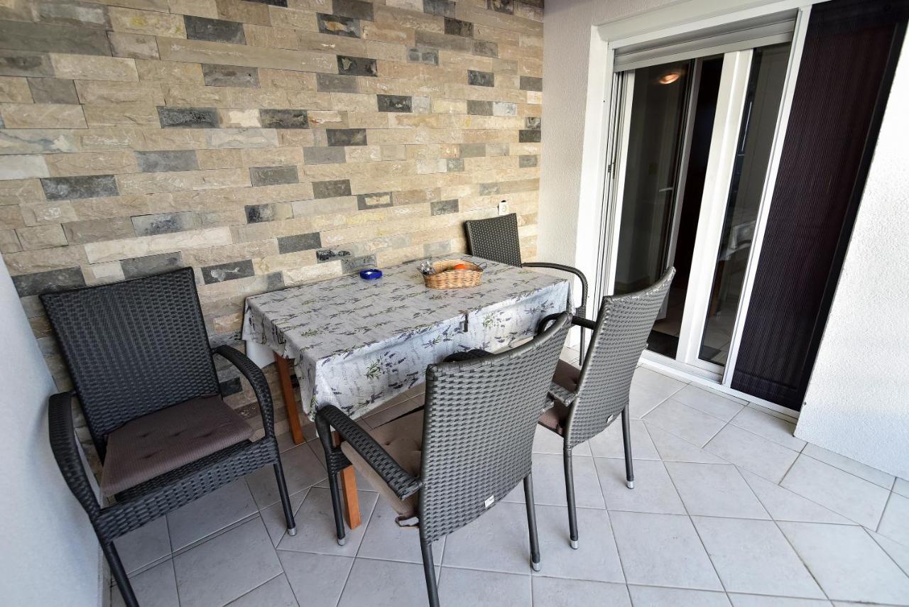 Apartmani Luna Вир Экстерьер фото